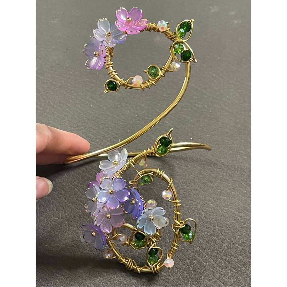 Enchanted adjustable gold tone floral arm cuff whimsical fairy core blossom flow - Picture 3 of 5